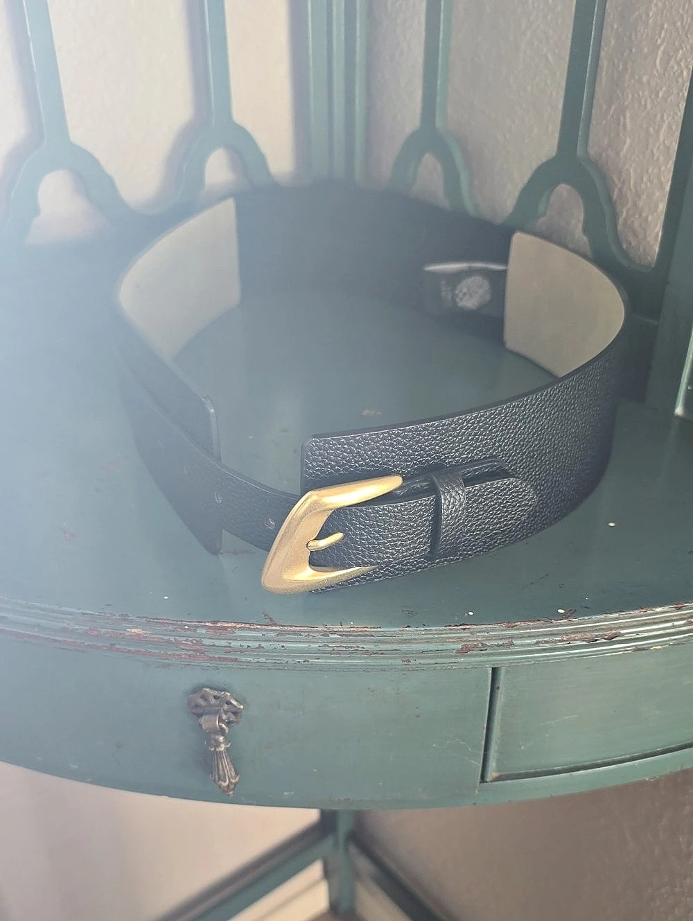 Vince Camuto Belt with Gold-Tone Buckle in Black